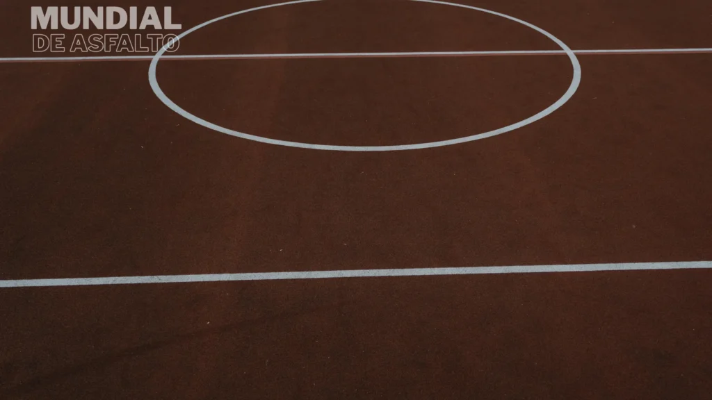 Servicio de pavimentación con asfalto para canchas deportivas en Bogotá