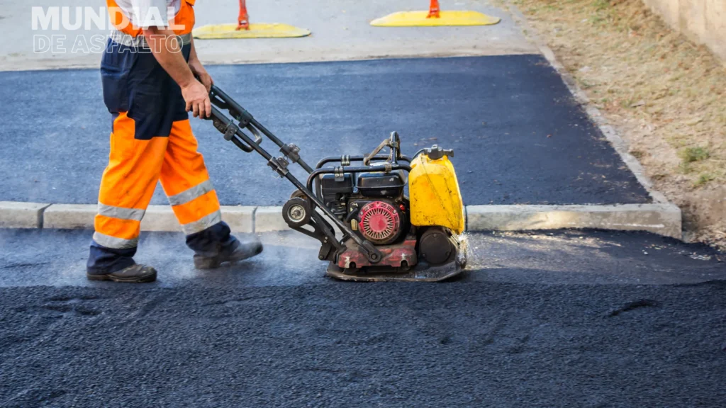 Servicio de pavimentación con asfalto para vías en Bogotá
