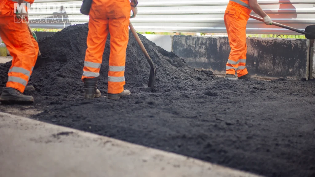Servicio de pavimentación con asfalto para vías en Bogotá
